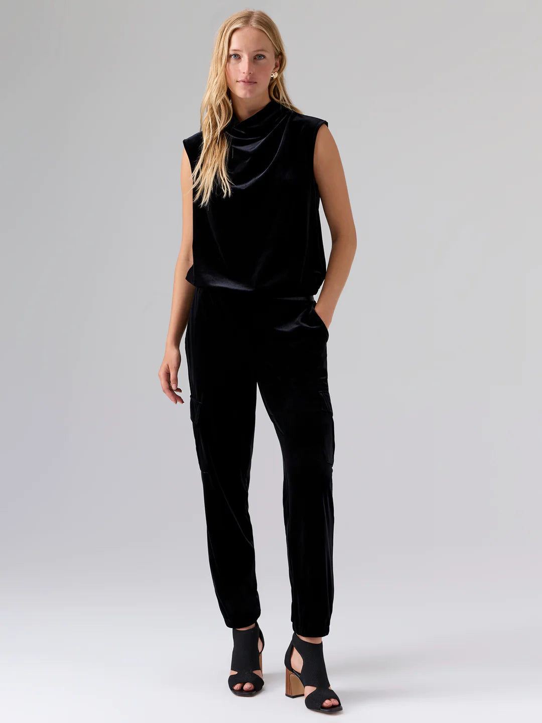 New Glow Velvet Top