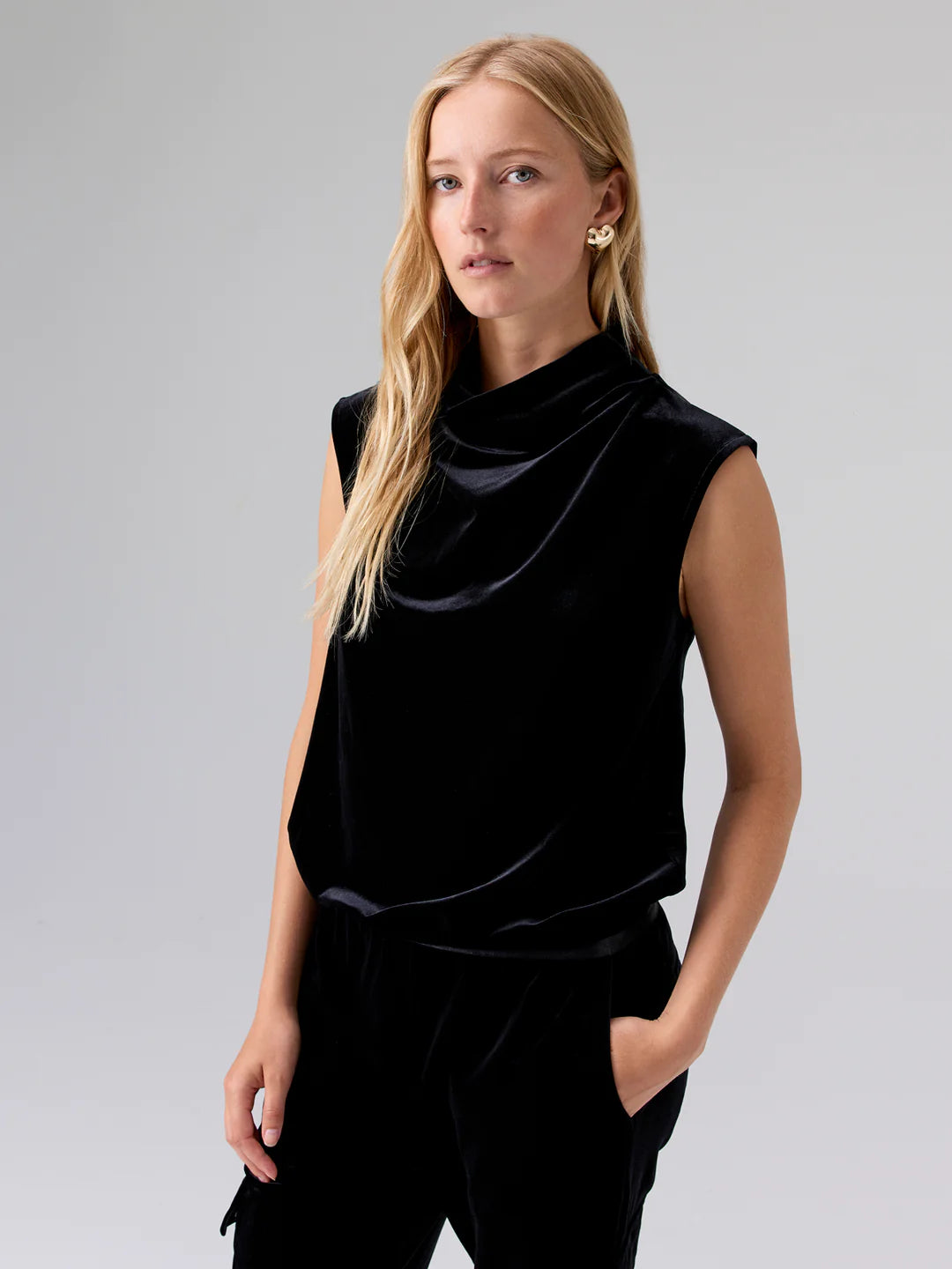New Glow Velvet Top