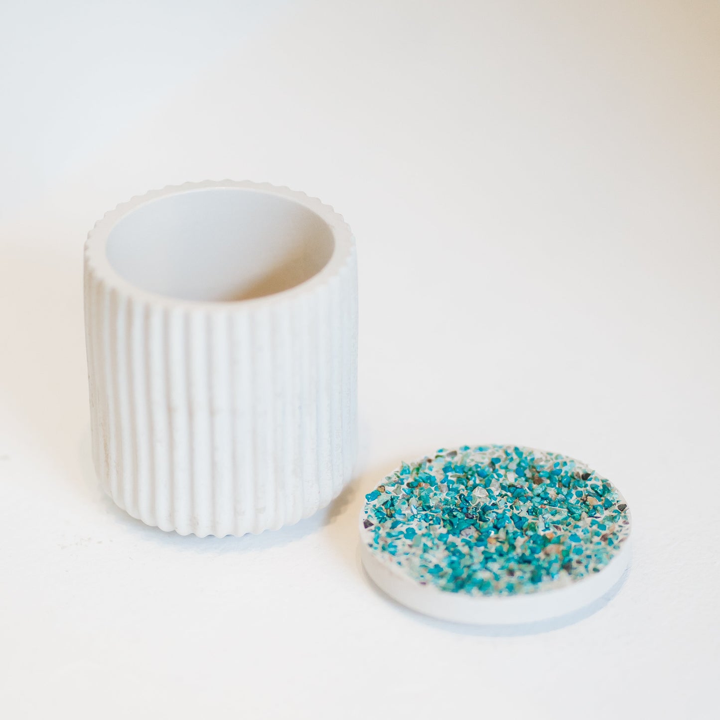 Turq Cemented Fluted Jar w/Lid