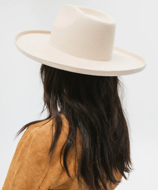 Amelia Fedora