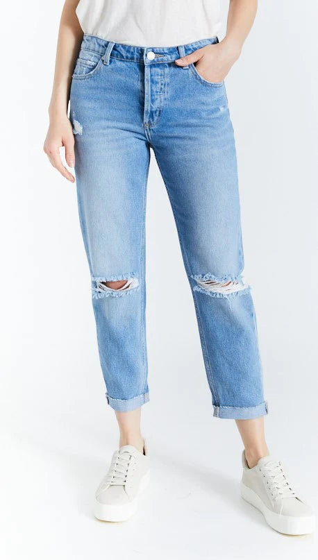 Knee Slit Boyfriend jean