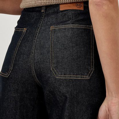 Aiko Raw Displaced Seam Barrel Jean