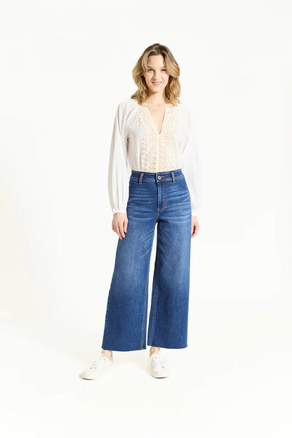 Wide Leg Raw Edge Jeans