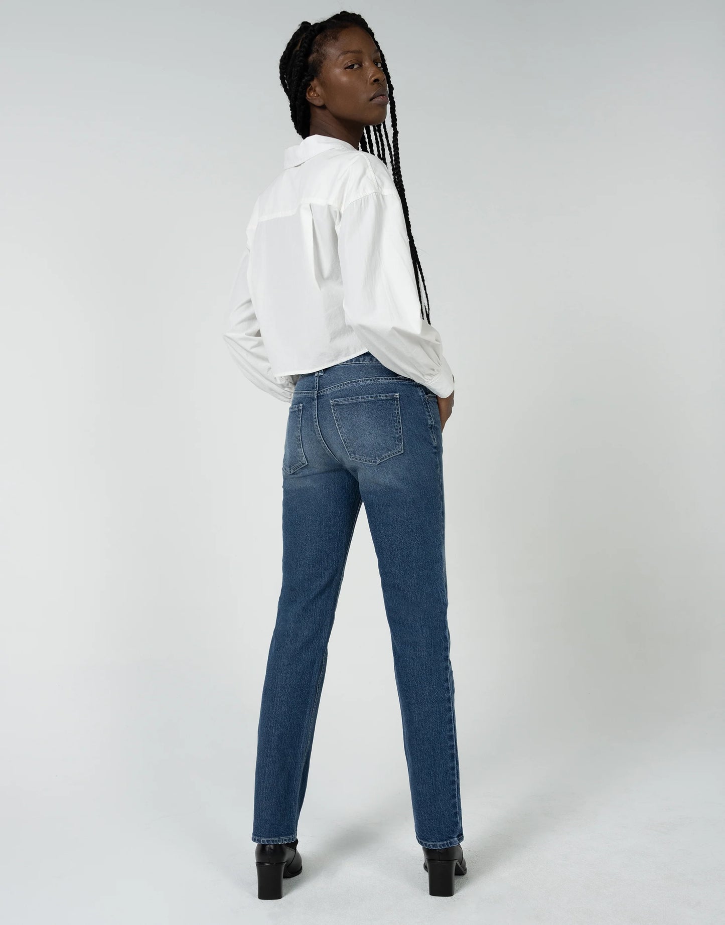 Georgia Mid Rise Straight Jean in Inkling